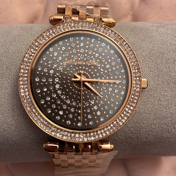 COPY - Michael Kors Watch - Picture 3 of 9